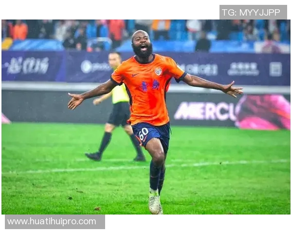 海牛主场惜败海港莱昂纳多双响兰克尔泽各入两球假摔染黄